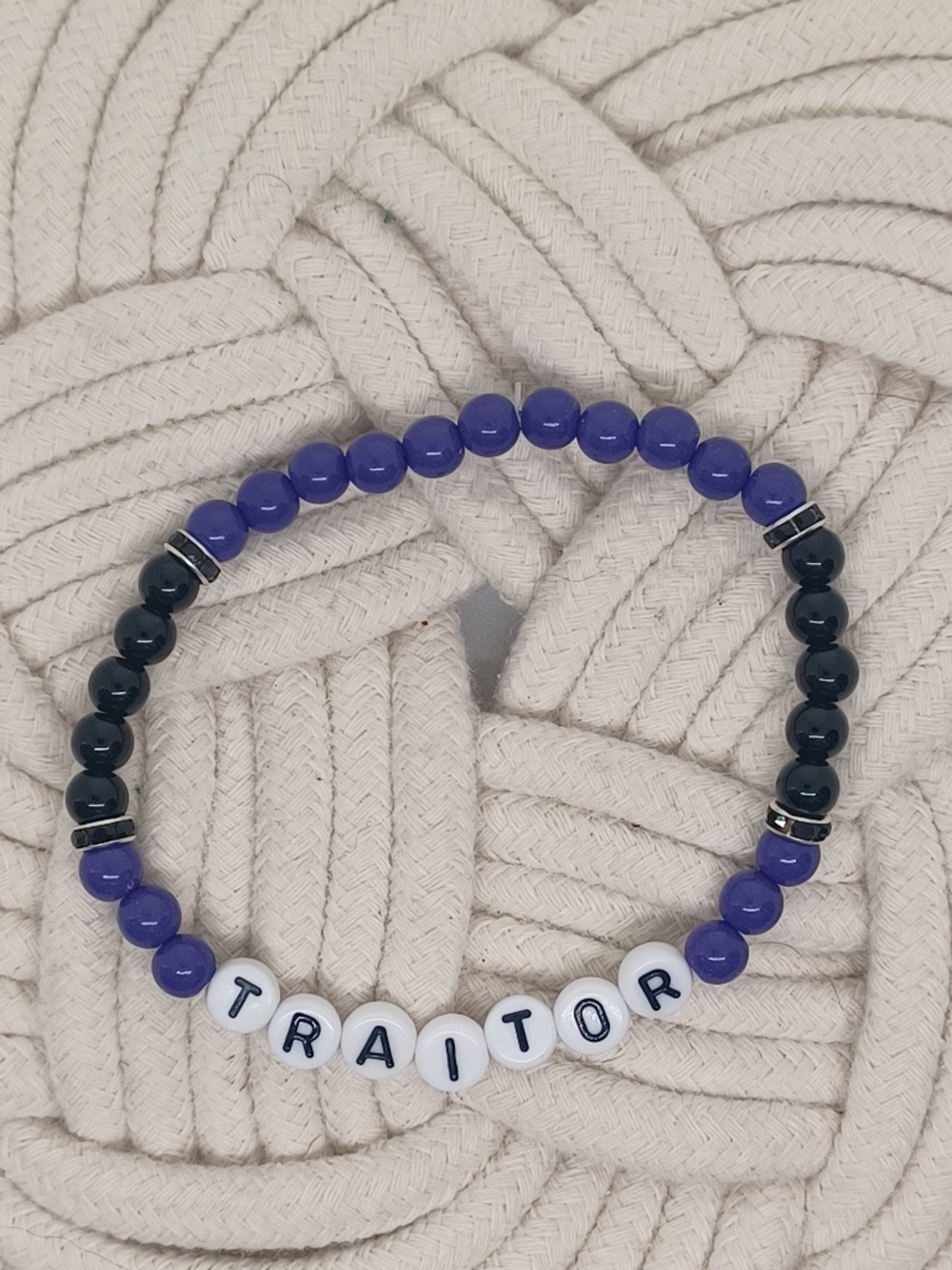 Olivia Rodrigo- Unraveled Tour- Traitor Bracelet